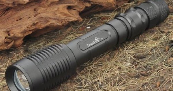 Trustfire Z5, Ultrafire Z5, 1600 lumens Zoom Torch Light